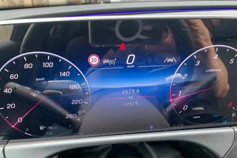 Mercedes-Benz E 200 din 2024 cu 12.600 km - oferta MER153109 - foto 7