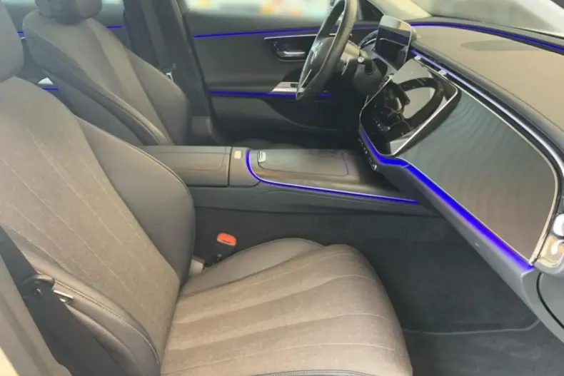 Mercedes-Benz E 200 din 2024 cu 12.600 km - oferta MER153109 - foto 10