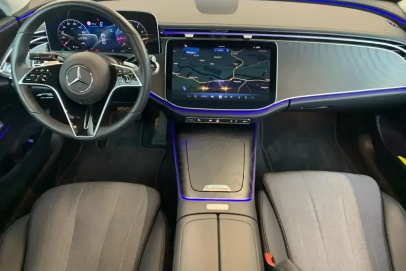 Mercedes-Benz E 200 din 2024 cu 12.600 km - oferta MER153109 - foto 13