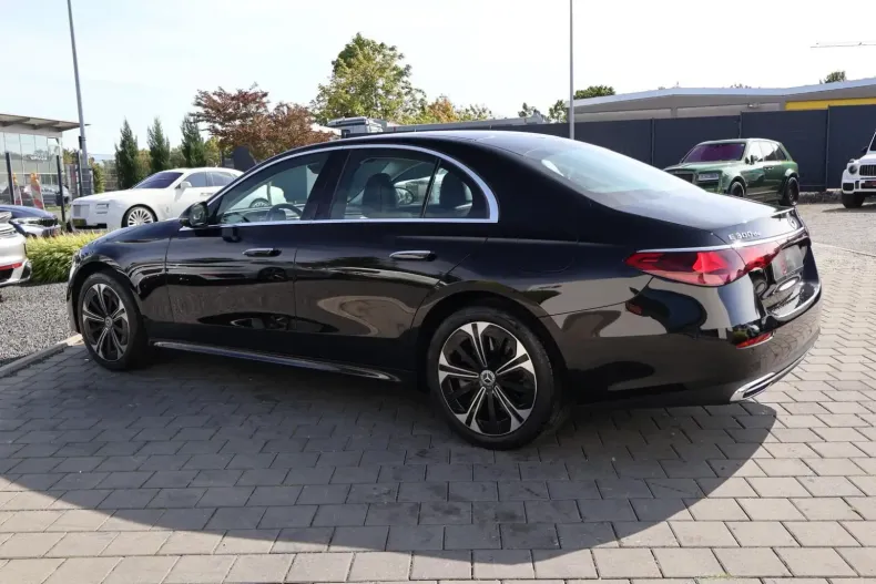 Mercedes-Benz E 300 din 2024 cu 31.900 km - oferta MER153112 - foto 7