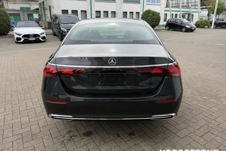 Mercedes-Benz E 220 din 2024 cu 25.519 km - oferta MER153113 - foto 4