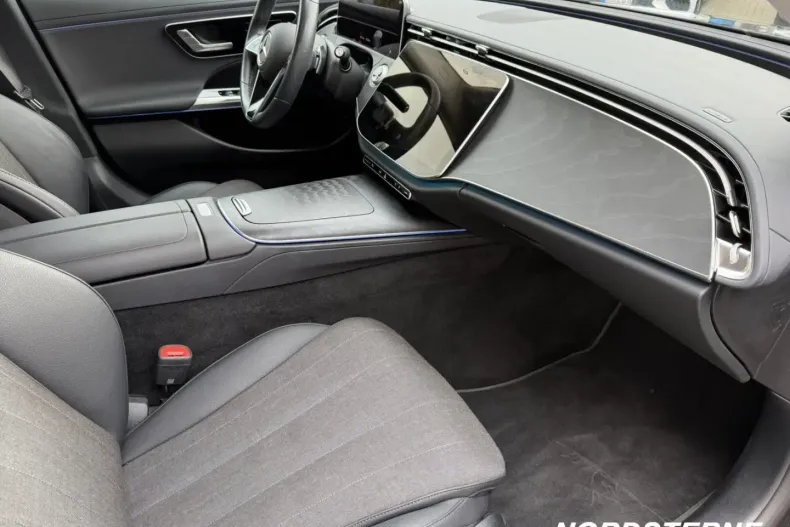 Mercedes-Benz E 220 din 2024 cu 25.519 km - oferta MER153113 - foto 7