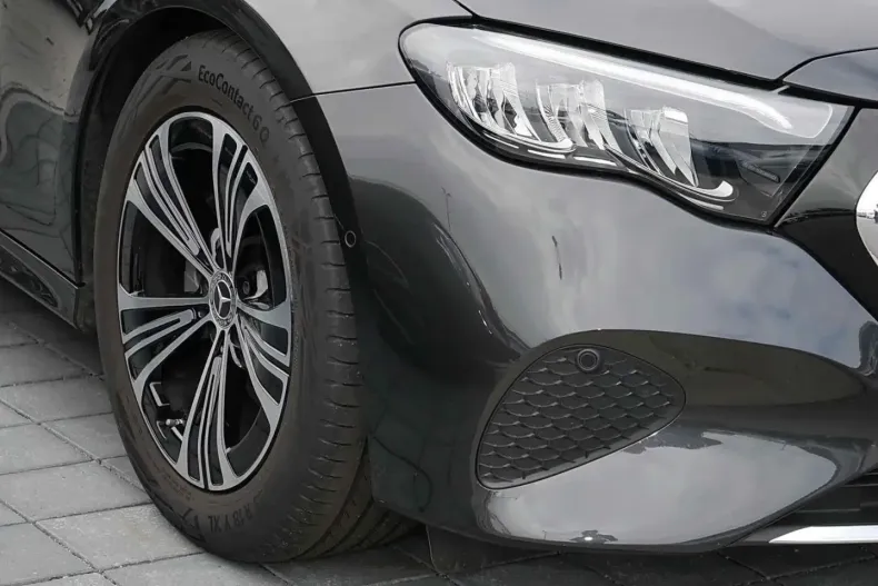 Mercedes-Benz E 220 din 2024 cu 9.933 km - oferta MER153114 - foto 4