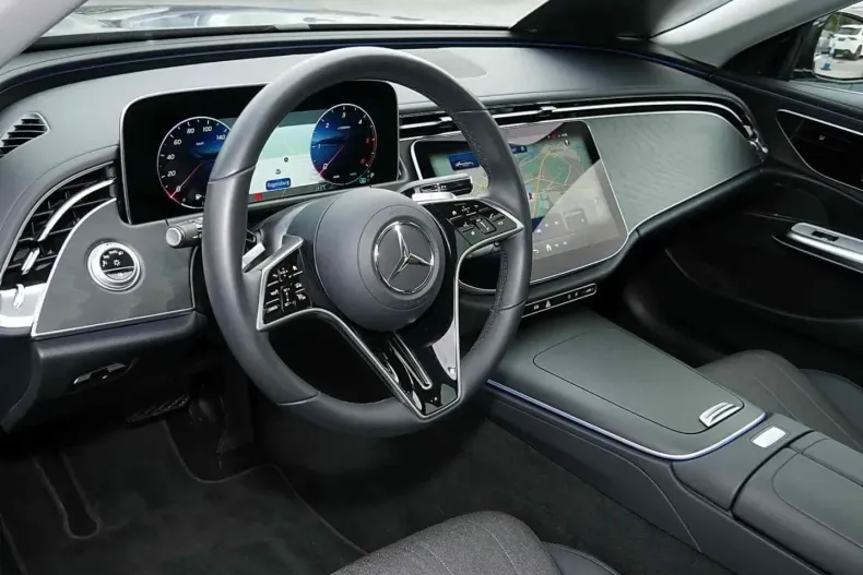 Mercedes-Benz E 220 din 2024 cu 9.933 km - oferta MER153114 - foto 10