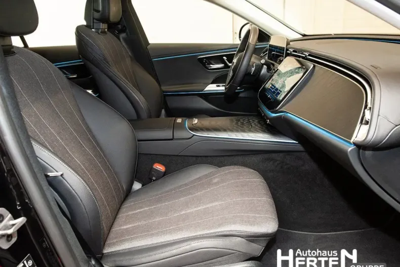 Mercedes-Benz E 300 din 2024 cu 9.514 km - oferta MER153115 - foto 6