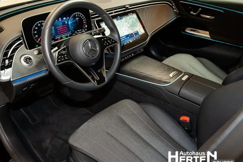 Mercedes-Benz E 300 din 2024 cu 9.514 km - oferta MER153115 - foto 8