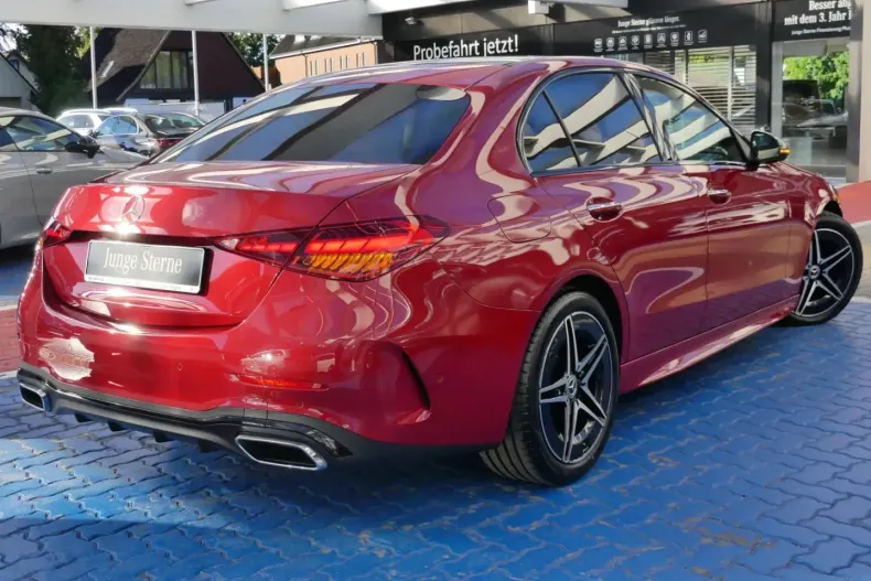 Mercedes-Benz C 200 din 2024 cu 8.821 km - oferta MER153116 - foto 4