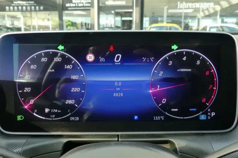 Mercedes-Benz C 200 din 2024 cu 8.821 km - oferta MER153116 - foto 7