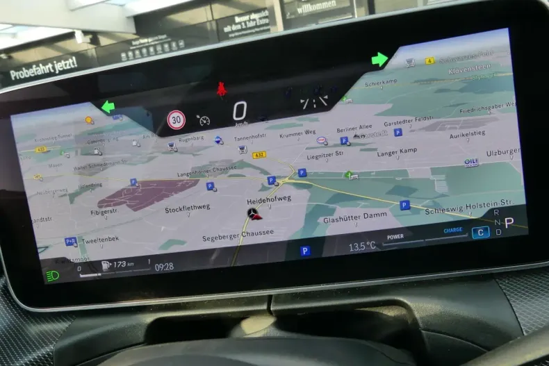 Mercedes-Benz C 200 din 2024 cu 8.821 km - oferta MER153116 - foto 22