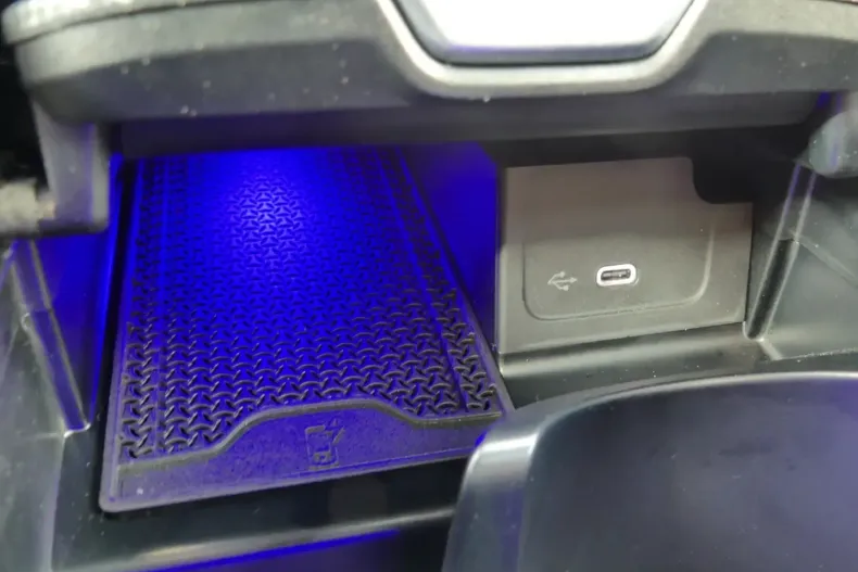 Mercedes-Benz C 200 din 2024 cu 8.821 km - oferta MER153116 - foto 24