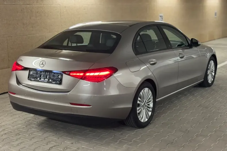 Mercedes-Benz C 200 din 2023 cu 9.240 km - oferta MER153118 - foto 5