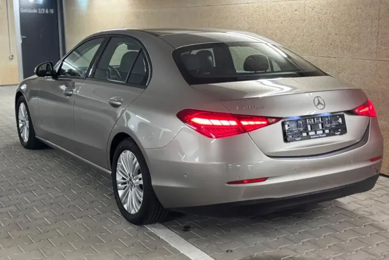 Mercedes-Benz C 200 din 2023 cu 9.240 km - oferta MER153118 - foto 9