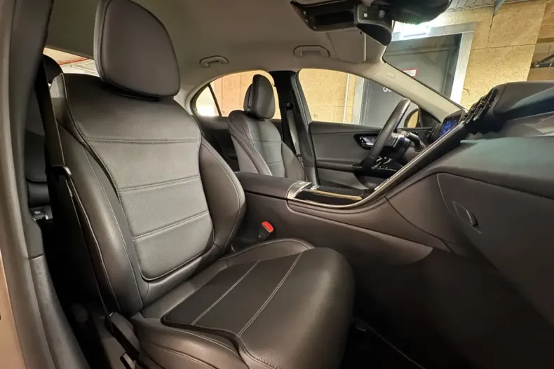 Mercedes-Benz C 200 din 2023 cu 9.240 km - oferta MER153118 - foto 18