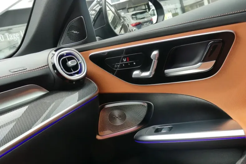 Mercedes-Benz C 300 din 2024 cu 9.700 km - oferta MER153119 - foto 14