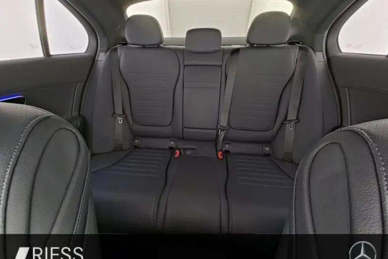 Mercedes-Benz C 300 din 2024 cu 49.763 km - oferta MER153121 - foto 7