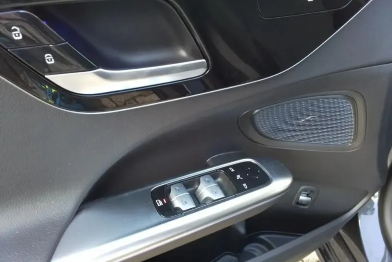 Mercedes-Benz C 220 din 2023 cu 57.400 km - oferta MER153122 - foto 7