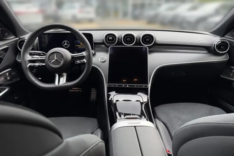 Mercedes-Benz C 200 din 2024 cu 3.120 km - oferta MER153124 - foto 5