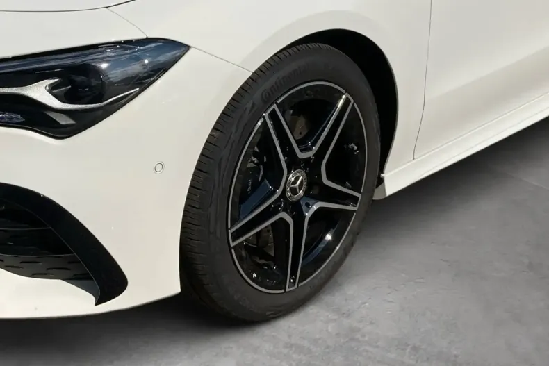 Mercedes-Benz CLA 200 din 2024 cu 12.416 km - oferta MER153125 - foto 6