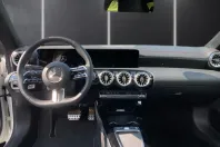 Mercedes-Benz CLA 200 din 2024 cu 12.416 km - oferta MER153125 - foto 10