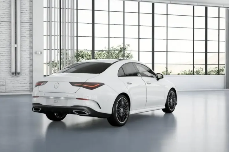 Mercedes-Benz CLA 180 din 2024 cu 24.054 km - oferta MER153129 - foto 4