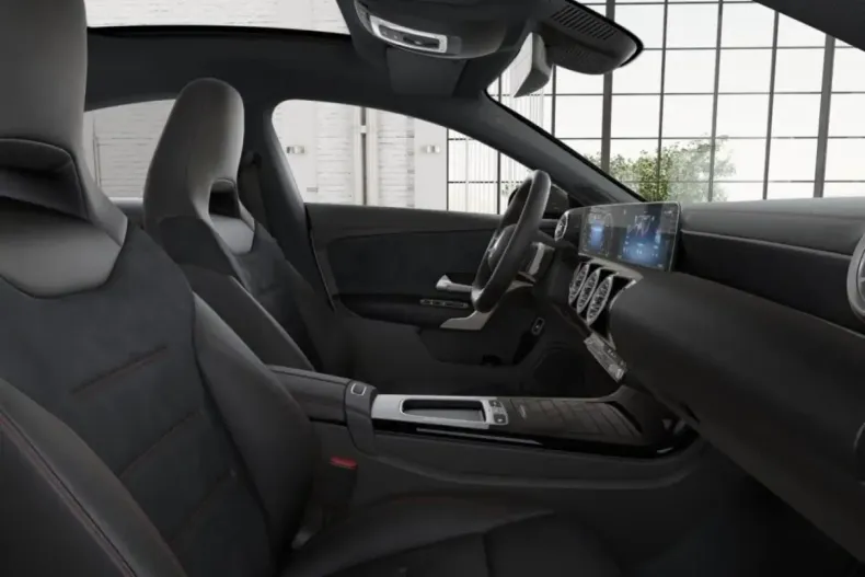 Mercedes-Benz CLA 180 din 2024 cu 24.054 km - oferta MER153129 - foto 8