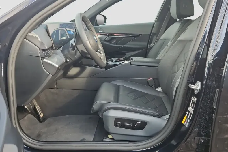 BMW 550 din 2024 cu 27.000 km - oferta BMW153132 - foto 8