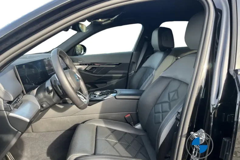 BMW 550 din 2024 cu 40.892 km - oferta BMW153134 - foto 19