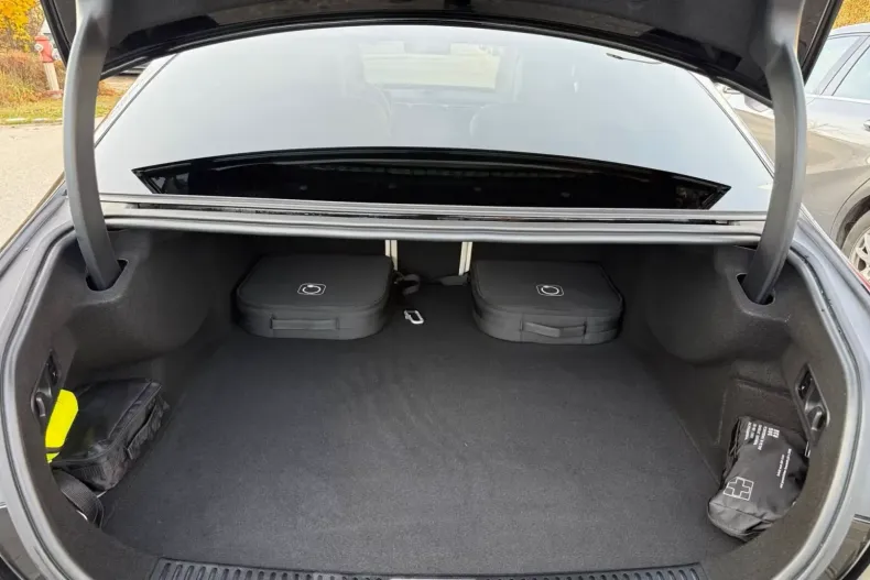 Mercedes-Benz E 300 din 2025 cu 17.015 km - oferta MER153136 - foto 9