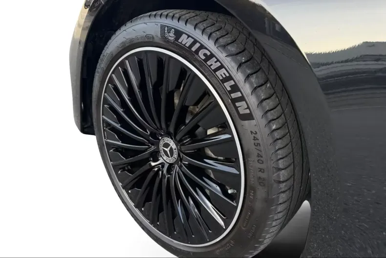 Mercedes-Benz E 300 din 2025 cu 17.015 km - oferta MER153136 - foto 10