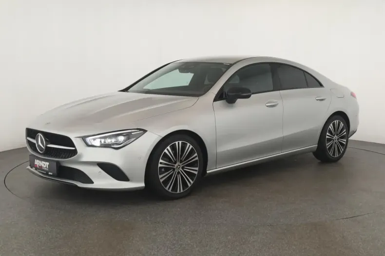 Mercedes-Benz CLA 180 din 2024 cu 21.800 km - oferta MER153140 - foto 2