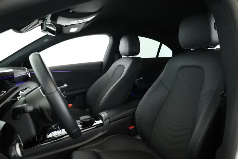 Mercedes-Benz CLA 180 din 2024 cu 21.800 km - oferta MER153140 - foto 19