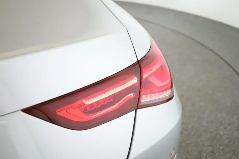 Mercedes-Benz CLA 180 din 2024 cu 21.800 km - oferta MER153140 - foto 21