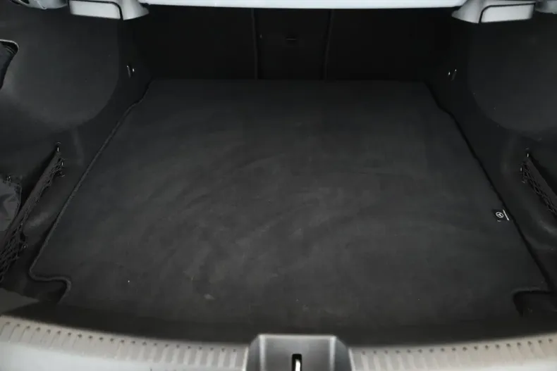 Mercedes-Benz CLA 180 din 2024 cu 21.800 km - oferta MER153140 - foto 22