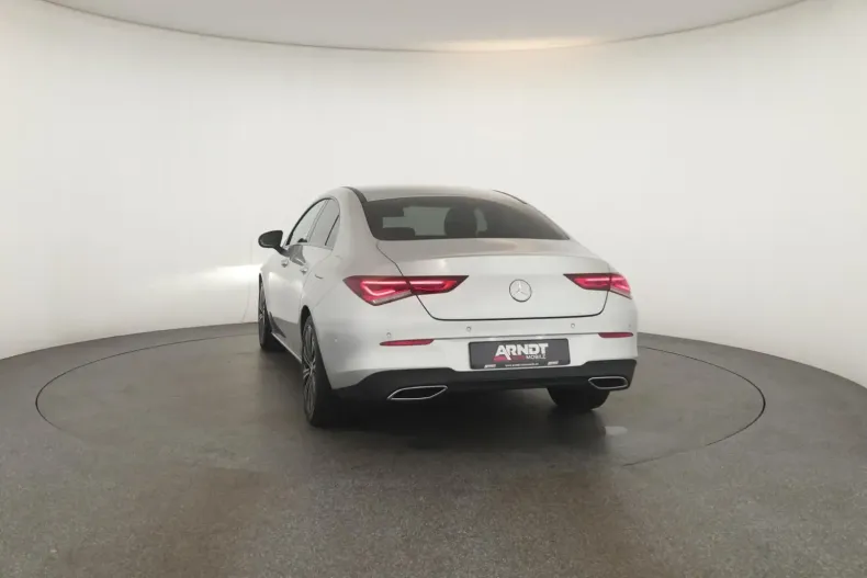 Mercedes-Benz CLA 180 din 2024 cu 21.800 km - oferta MER153140 - foto 28