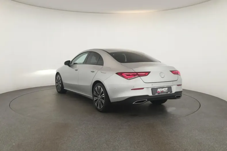 Mercedes-Benz CLA 180 din 2024 cu 21.800 km - oferta MER153140 - foto 29