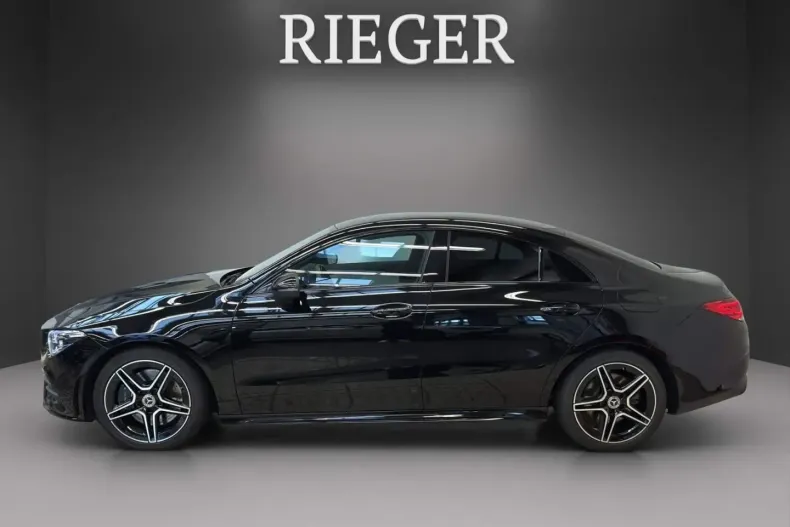 Mercedes-Benz CLA 250 din 2022 cu 53.970 km - oferta MER153141 - foto 5