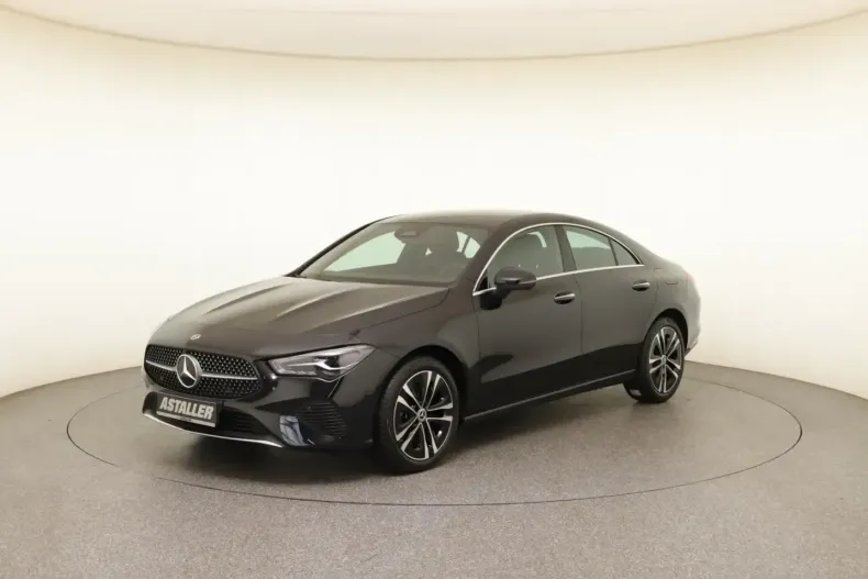 Mercedes-Benz CLA 220 din 2024 cu 15.000 km - oferta MER153142 - foto 2
