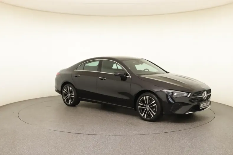 Mercedes-Benz CLA 220 din 2024 cu 15.000 km - oferta MER153142 - foto 5