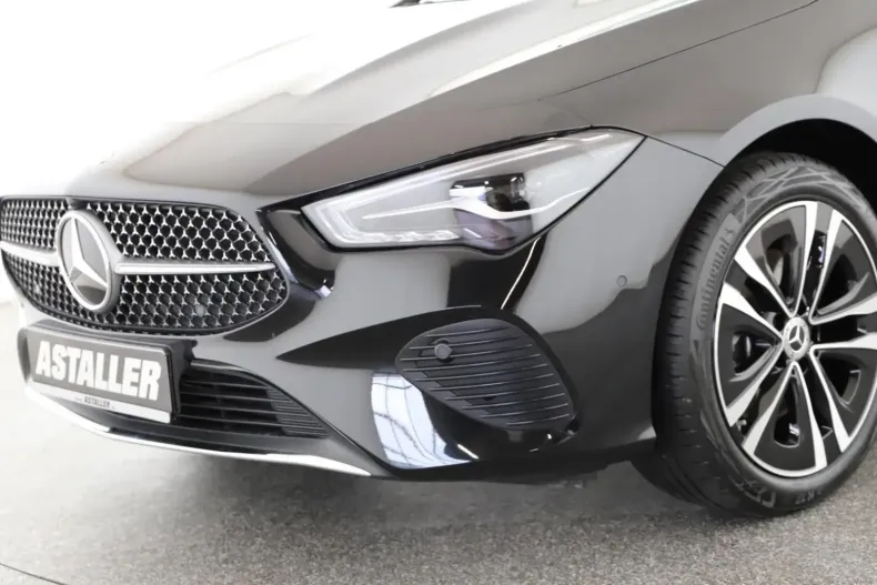 Mercedes-Benz CLA 220 din 2024 cu 15.000 km - oferta MER153142 - foto 6