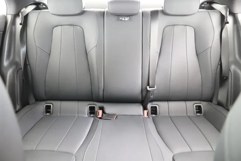 Mercedes-Benz CLA 220 din 2024 cu 15.000 km - oferta MER153142 - foto 15