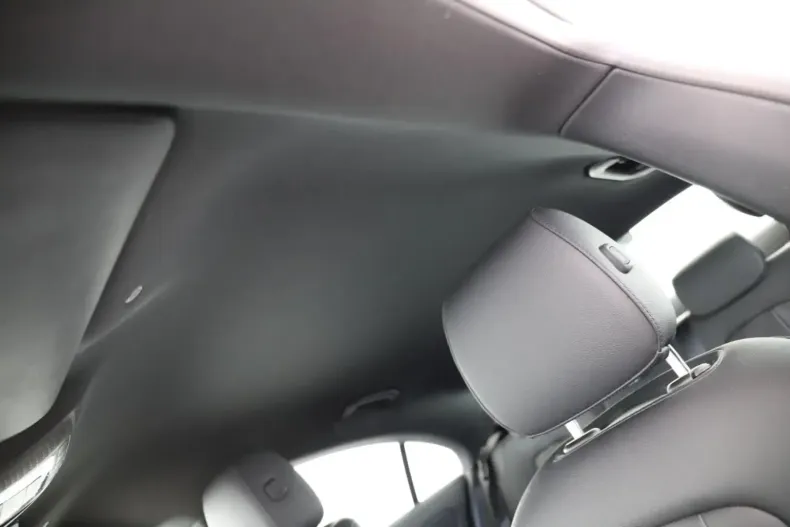 Mercedes-Benz CLA 220 din 2024 cu 15.000 km - oferta MER153142 - foto 16