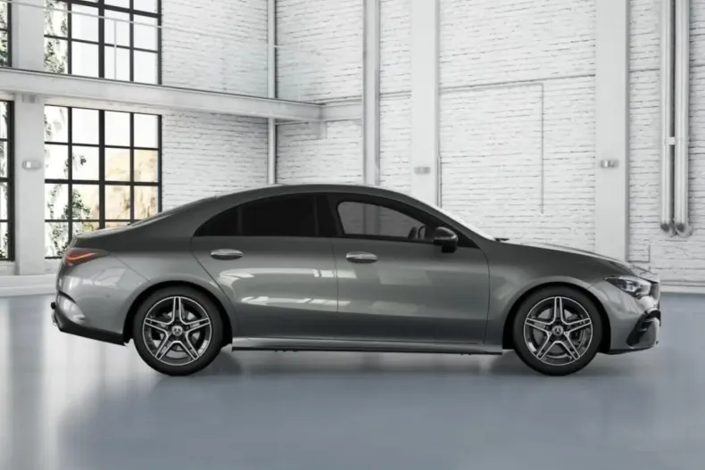 Mercedes-Benz CLA 200 din 2024 cu 10.380 km - oferta MER153143 - foto 5
