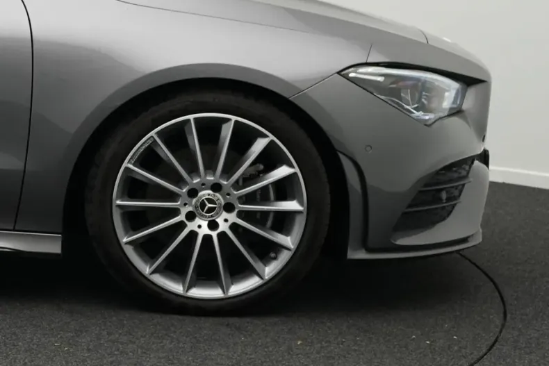 Mercedes-Benz CLA 200 din 2024 cu 19.796 km - oferta MER153147 - foto 8