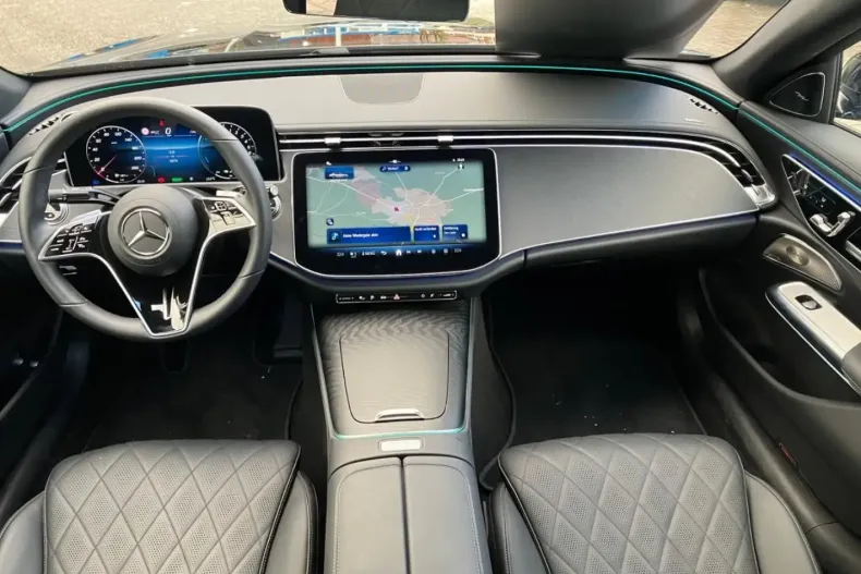 Mercedes-Benz E 400 din 2025 cu 4.700 km - oferta MER153149 - foto 16