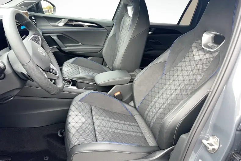 Volkswagen Tiguan din 2025 cu 963 km - oferta VOL153155 - foto 9