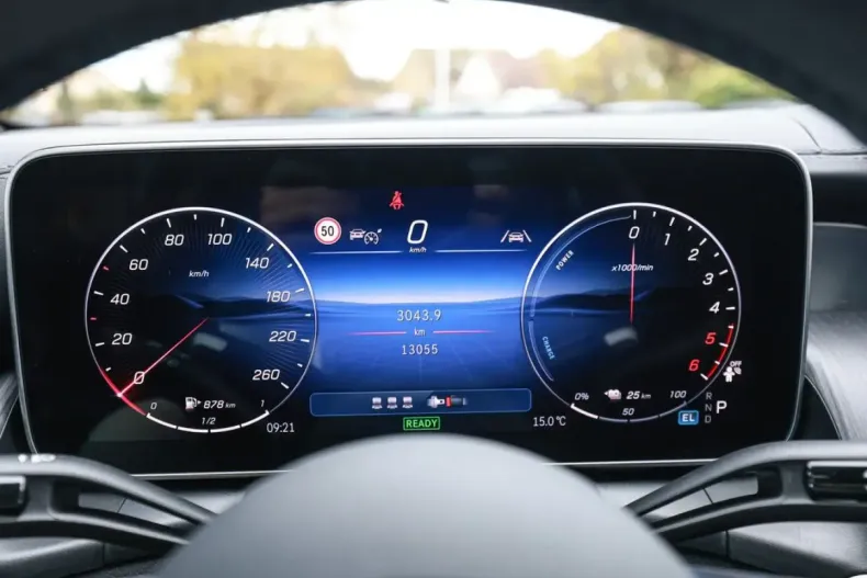 Mercedes-Benz GLC 300 din 2025 cu 14.987 km - oferta MER153161 - foto 16