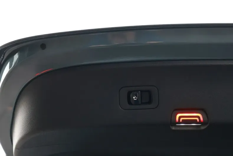 Mercedes-Benz GLC 300 din 2025 cu 14.987 km - oferta MER153161 - foto 26