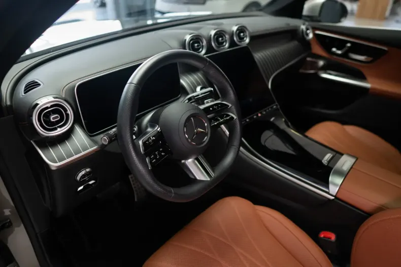 Mercedes-Benz GLC 200 din 2024 cu 16.200 km - oferta MER153171 - foto 13