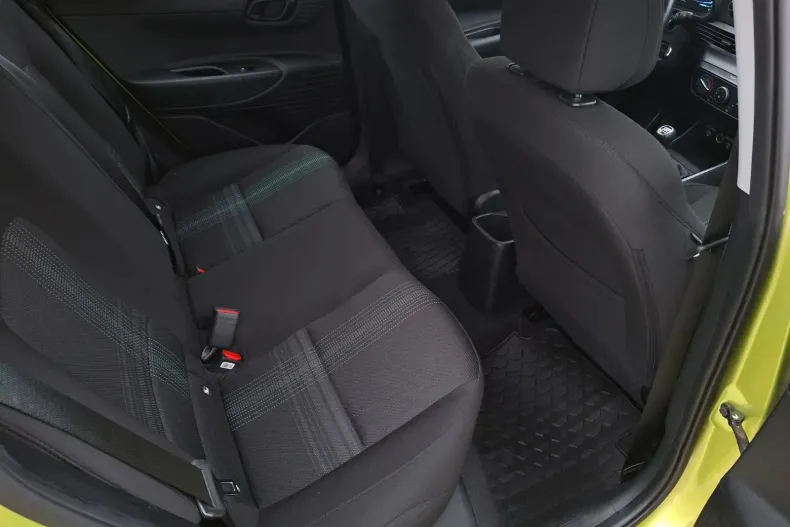 Hyundai i20 din 2023 cu 30.316 km - oferta HYU153182 - foto 12