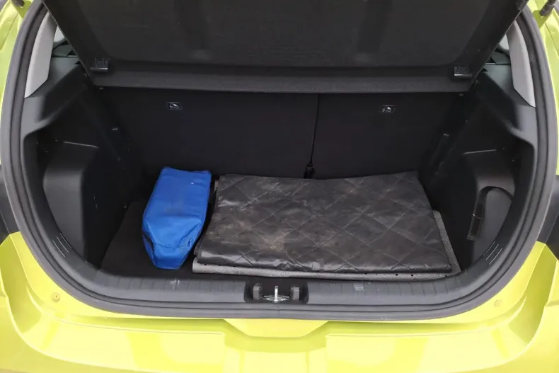 Hyundai i20 din 2023 cu 30.316 km - oferta HYU153182 - foto 20